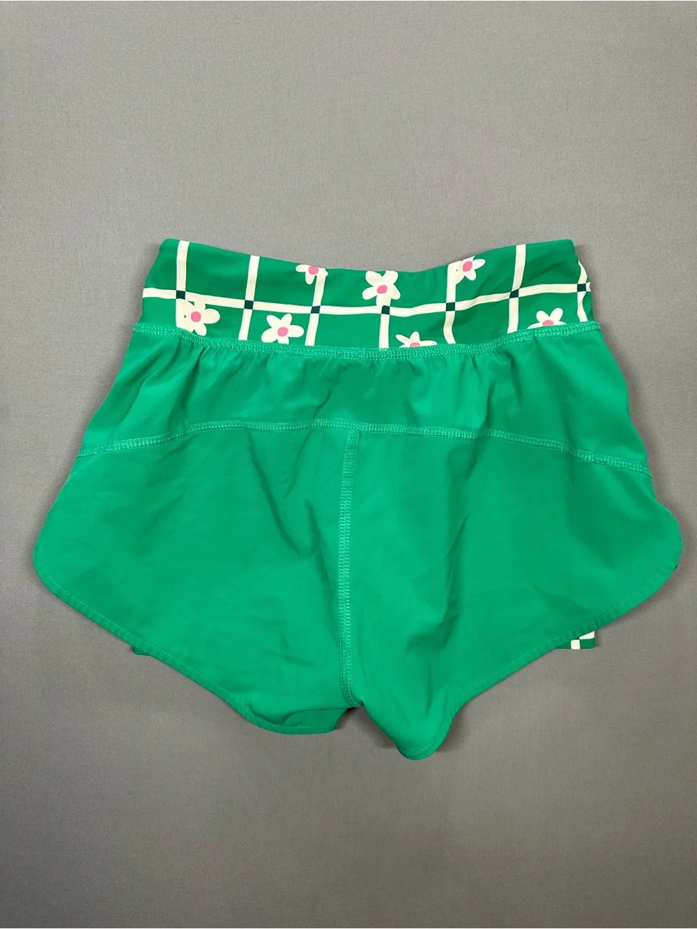 Hanna Andersson Green+White Floral 3-Piece Active Set, Leggings/Shorts/Top, US 5